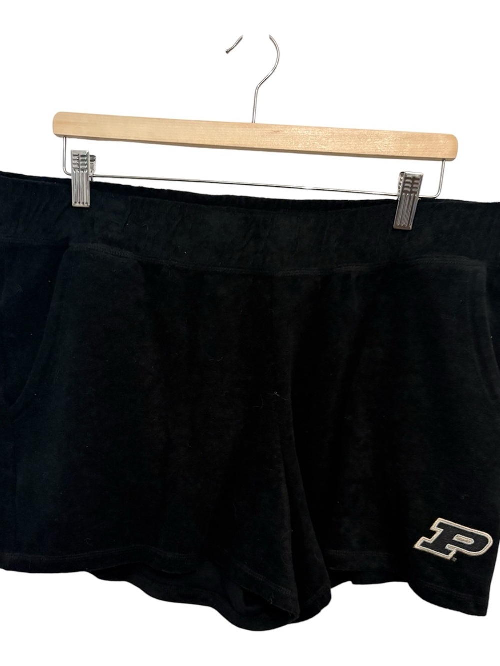 Rivalry Threads Black Athletic Shorts with 'P' Patch